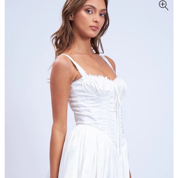 Elegant White Dress with Spaghetti Straps - Picture 2 of 8